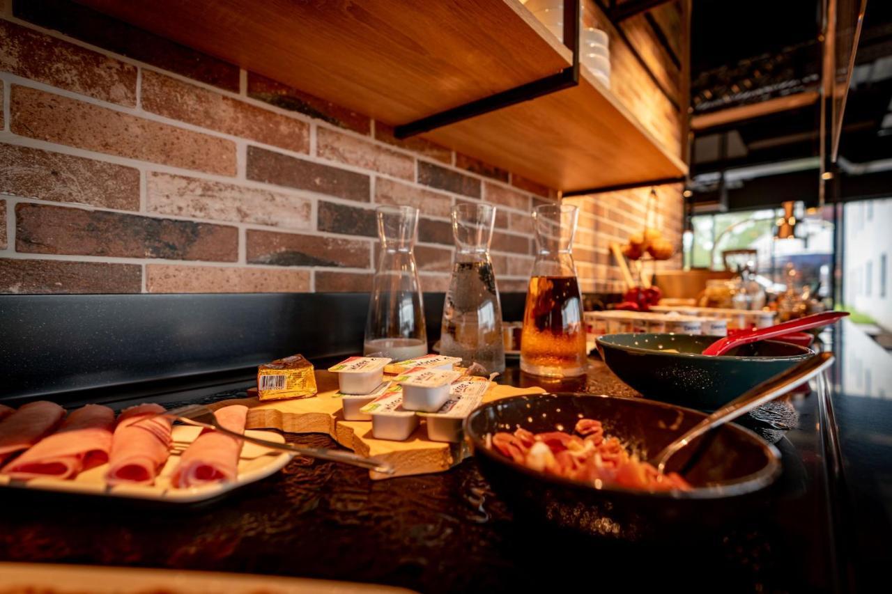 Ibis Styles Valenciennes Petite Foret 외부 사진