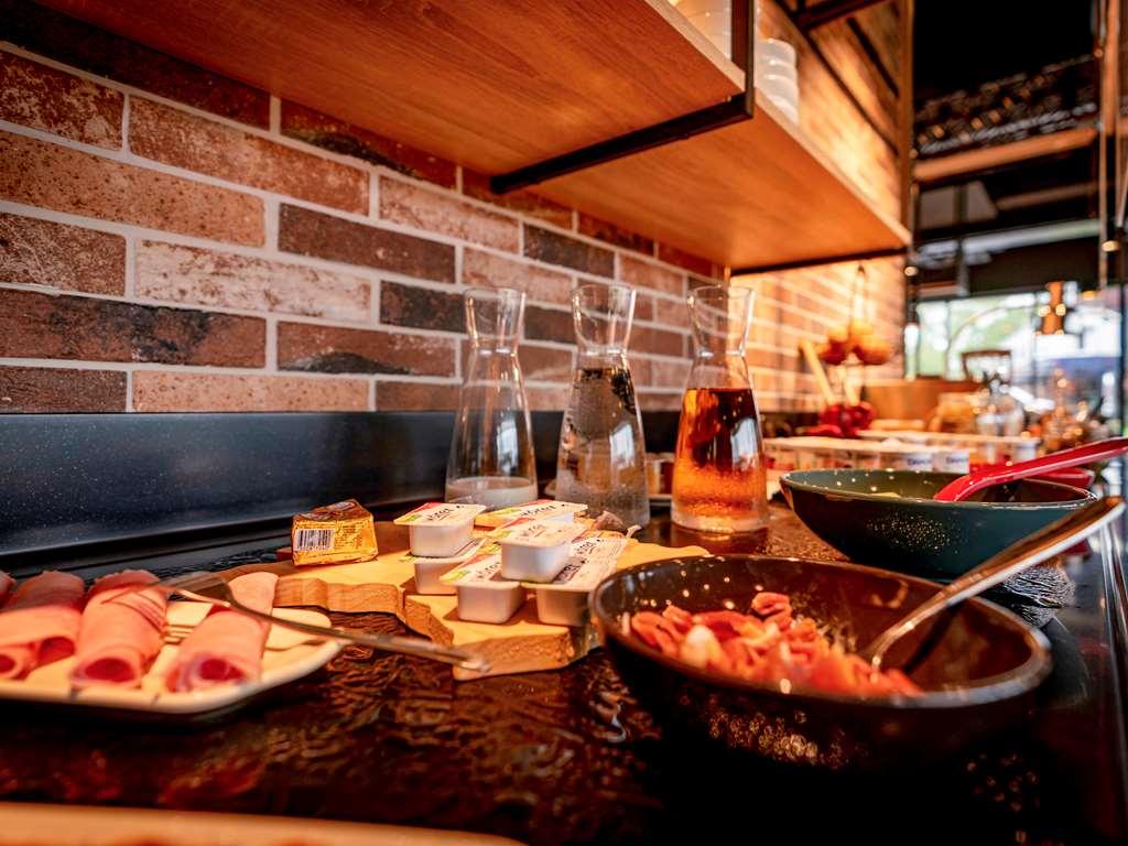 Ibis Styles Valenciennes Petite Foret 외부 사진